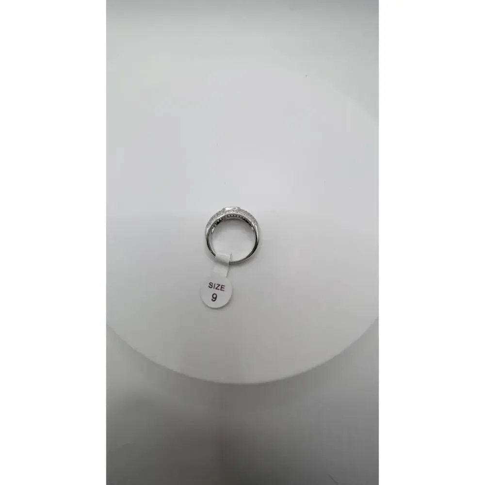 Elegant Silver Ring with Embedded Stones Size 9